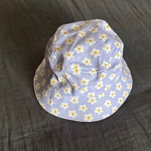 Floral Bucket Hat - Lavender and White Daisy Print
